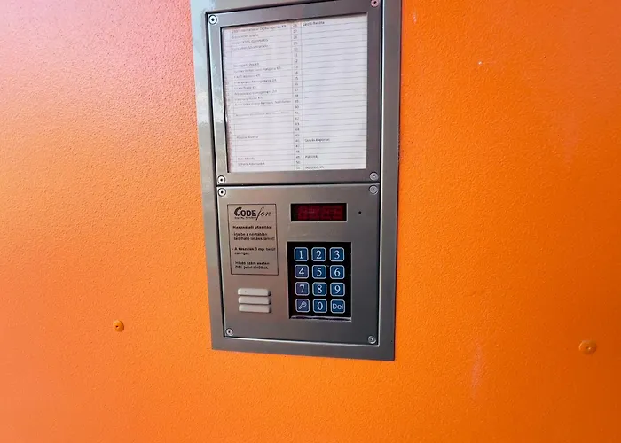Karzo Lu 210 Free Garage * 부다페스트